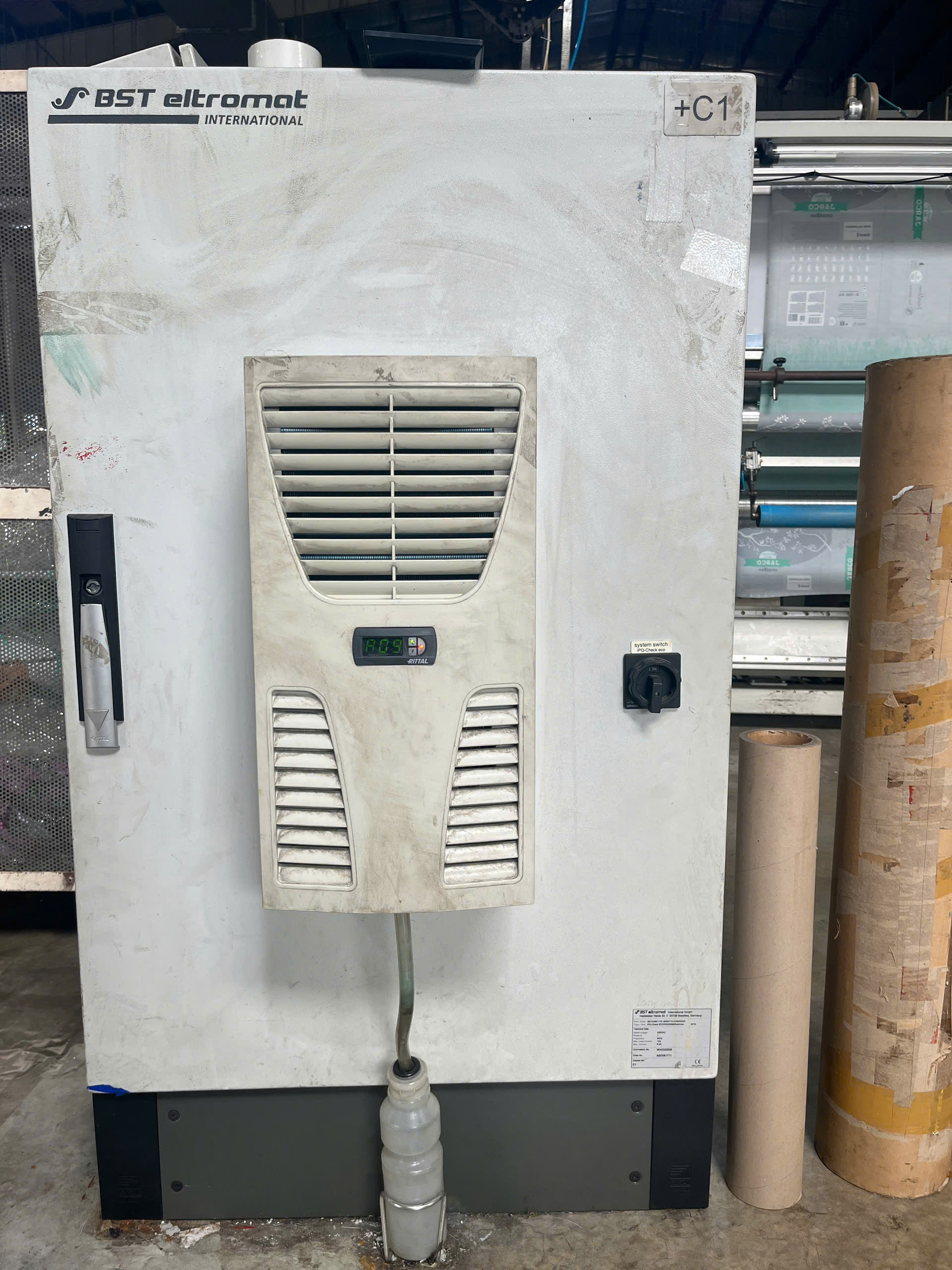 dich-vu-ve-sinh-may-lanh-cong-nghiep-rittal