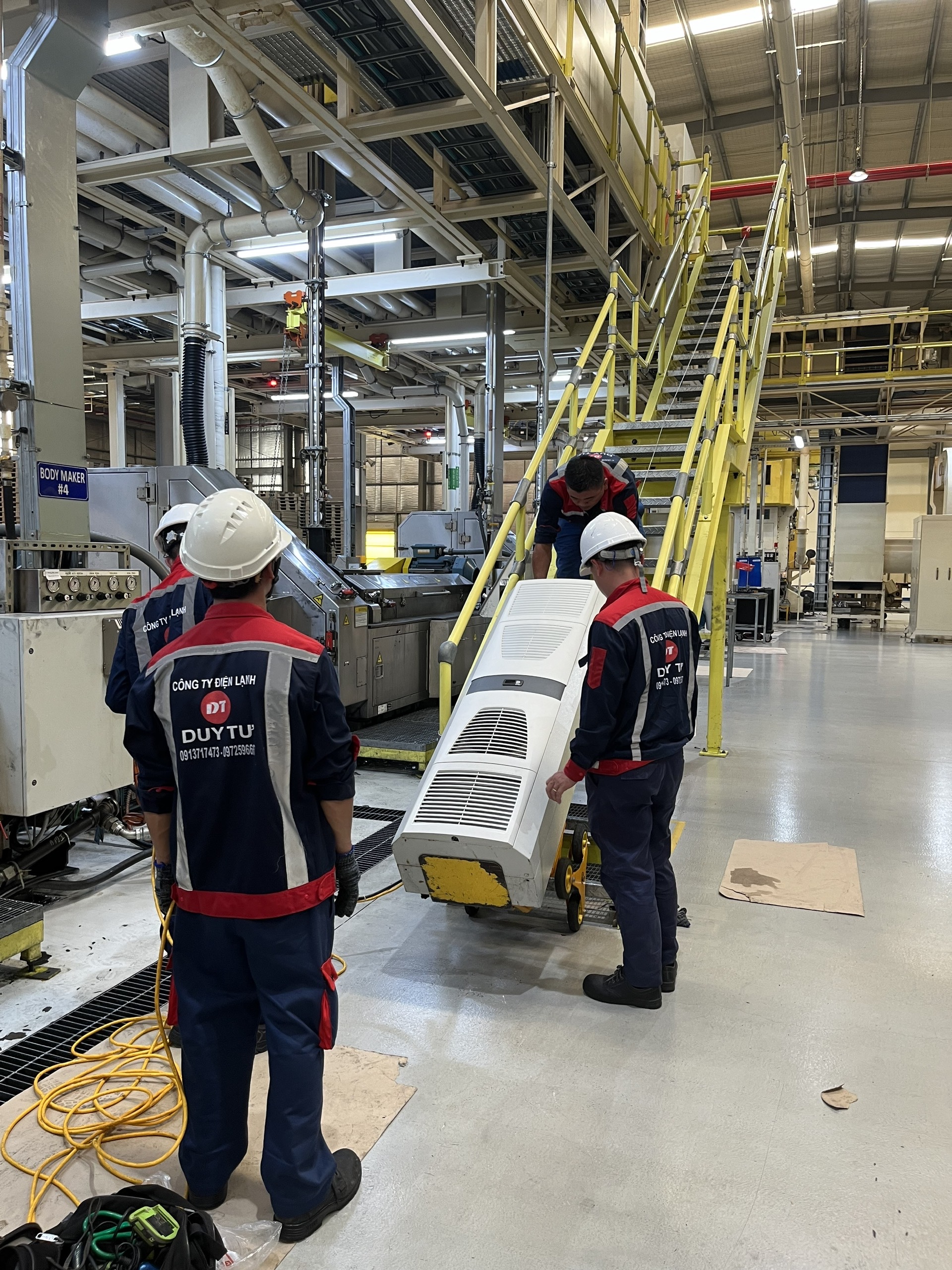 dich-vu-ve-sinh-may-lanh-rittal-cho-nha-may