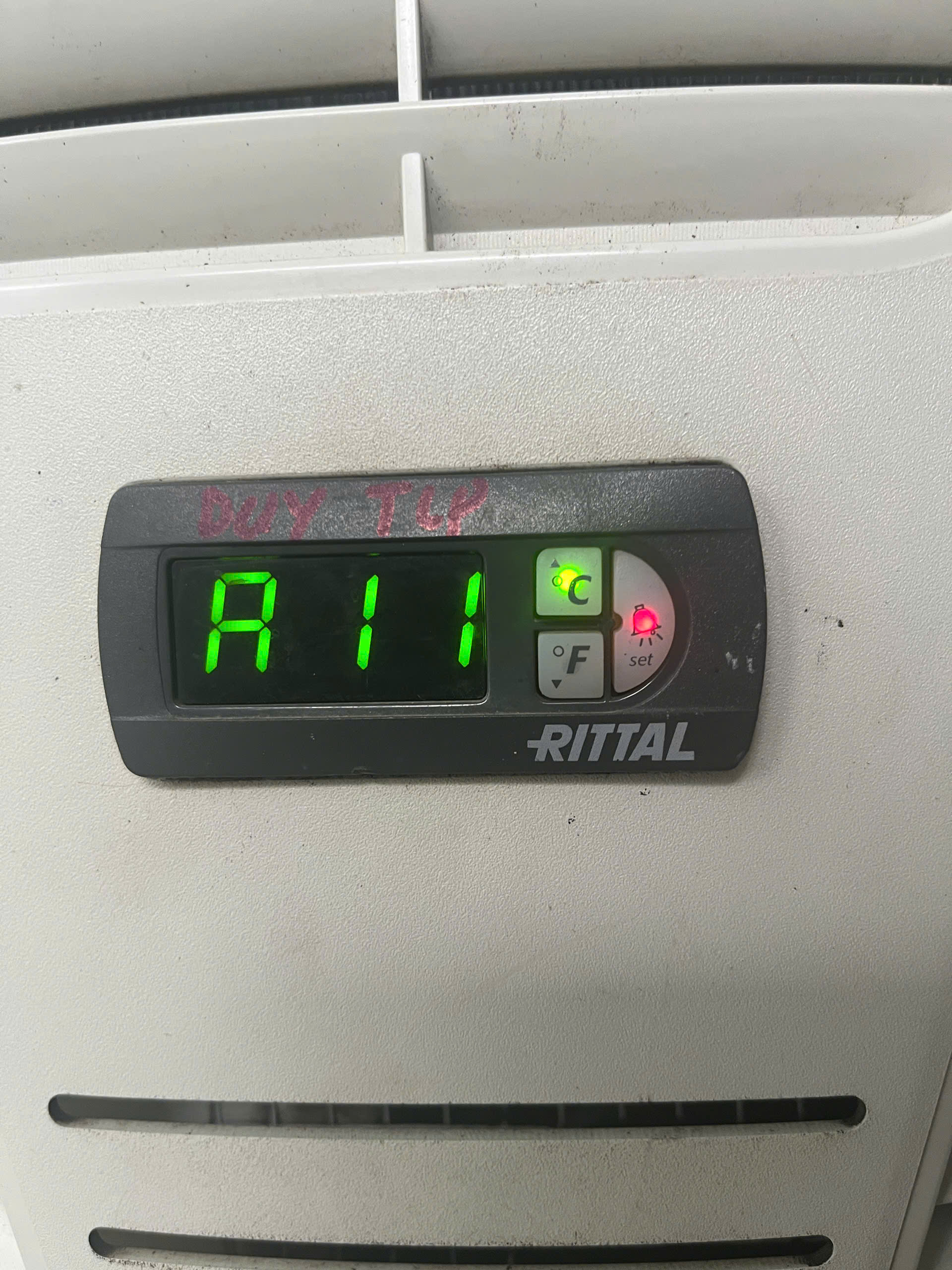 sua-may-lanh-tu-dien-rittal-tai-binh-duong