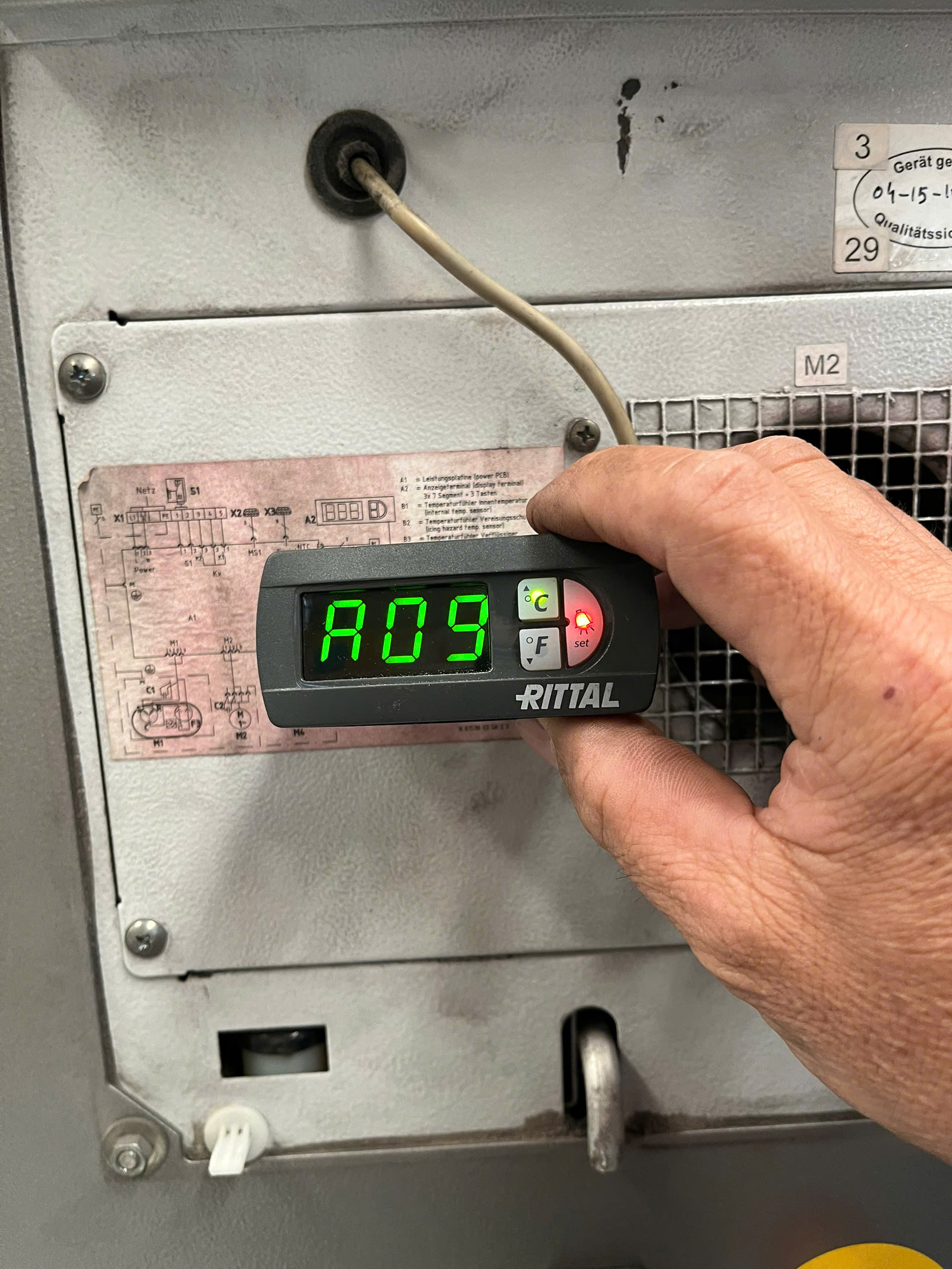 sua-chua-dieu-hoa-rittal-kcn-vsip-1-2-3