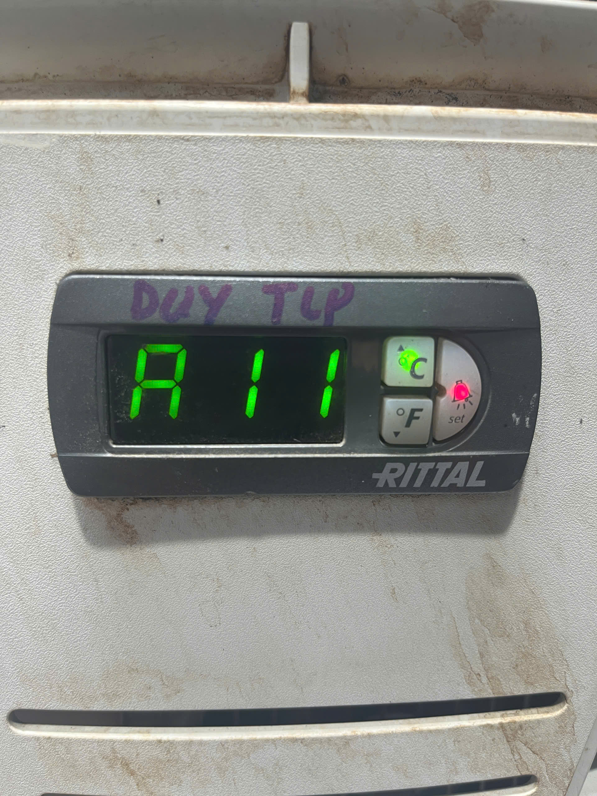 sua-may-lanh-tu-dien-rittal-tai-dong-nai